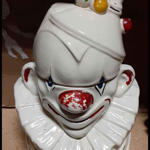 Antique  - McCoy Clown Cookie jar
