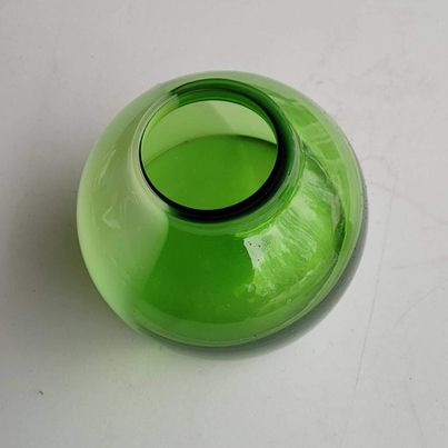 Kitchen - Small Green Vase ADV Accents NEW