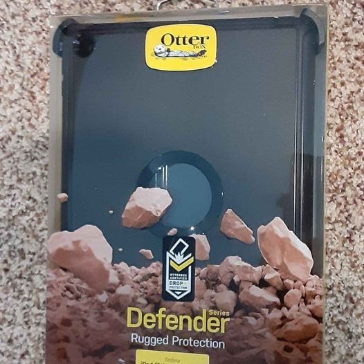 Electronics - Otterbox Defender Ipad 5th 6th generation Case Only