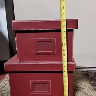 Box - 2 Decorative red storage boxes