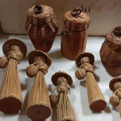 Home Decor - Straw Figures